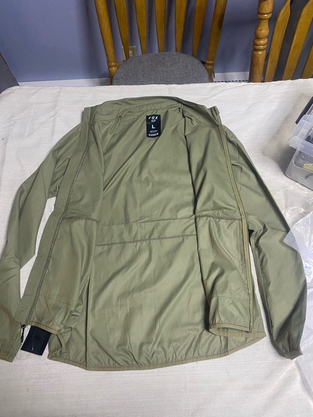 Fox Women’s Olive Green Windbreaker Jacket with Zip Pockets - Picture 2 of 5